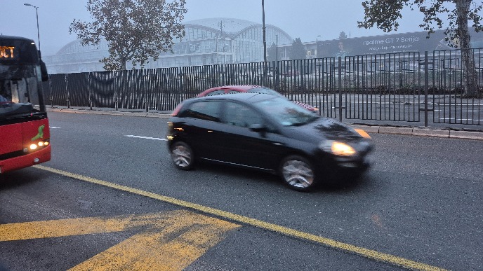 Magla, oblačno, kiša